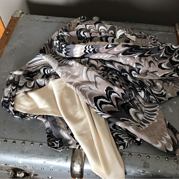 Maxi lined skirt. Cameo & Myth. Large. - Picture 6 of 7